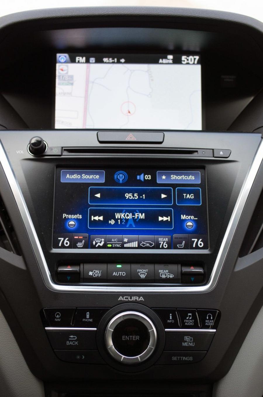 Детали интерьера Acura MDX SH-AWD (YD3) 2014 года  (фото 27 из 36)